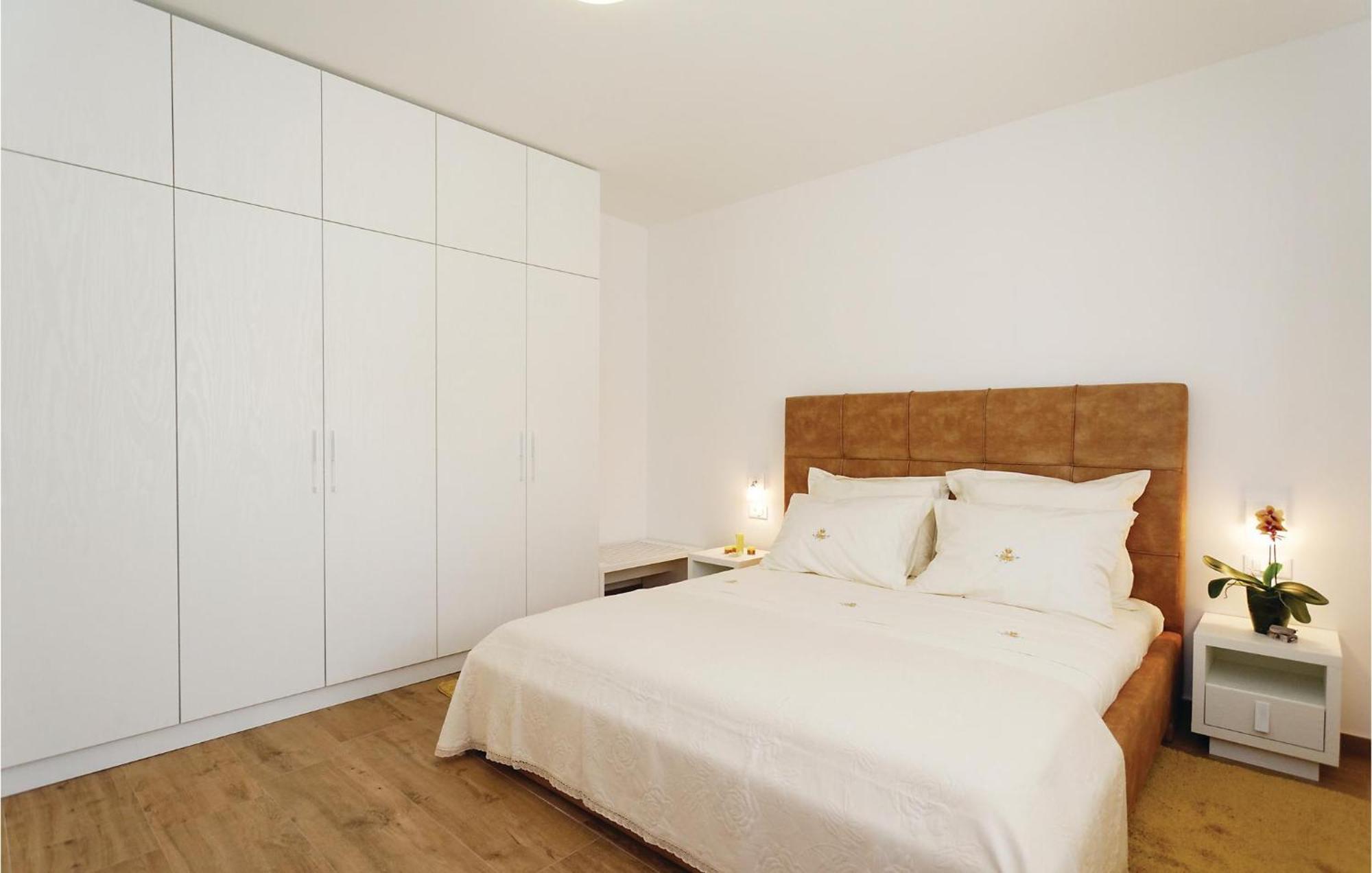 Lovely Home In Sibenik With Wifi Exterior foto
