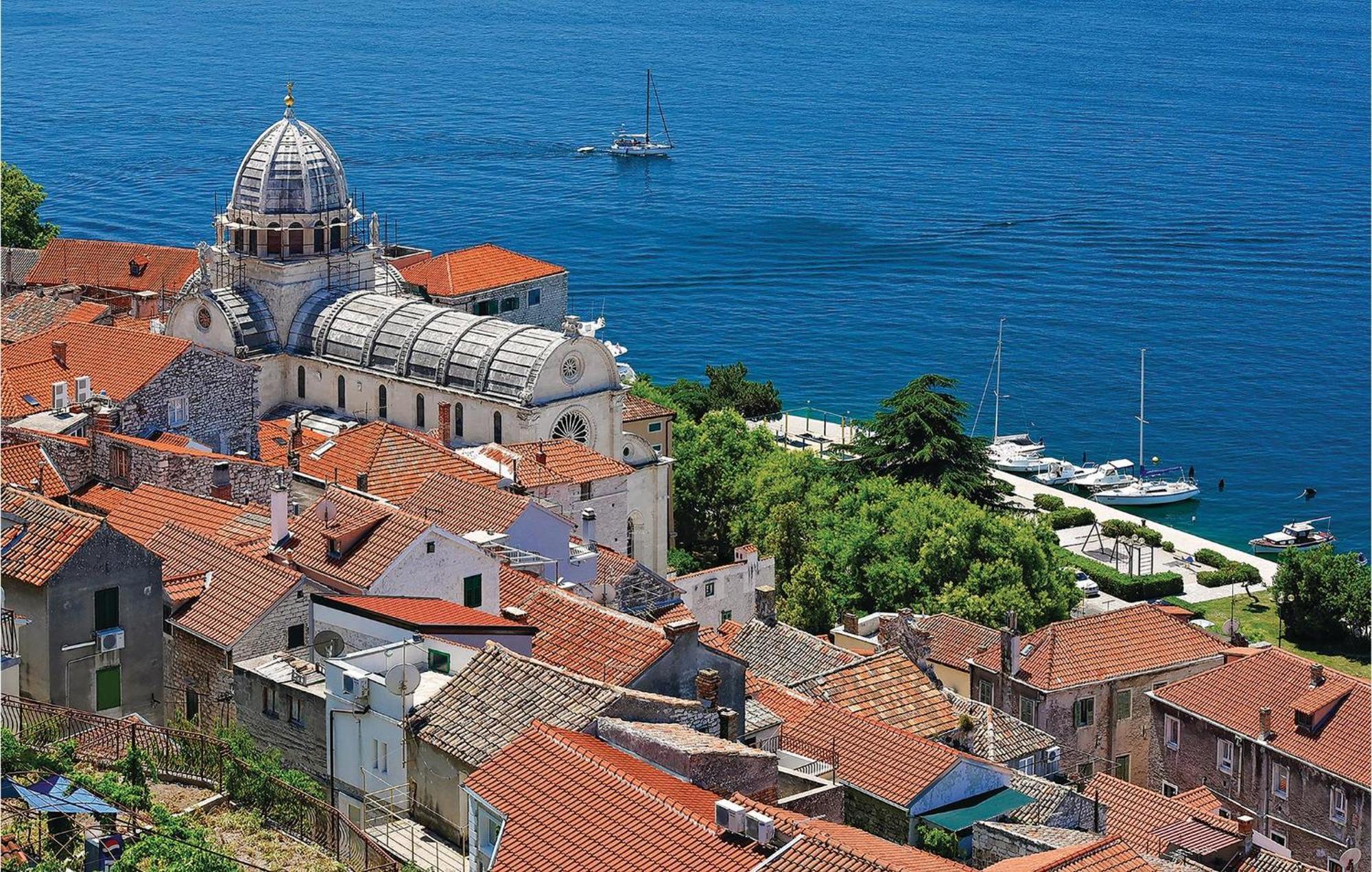 Lovely Home In Sibenik With Wifi Exterior foto